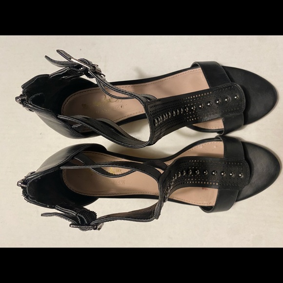 Coach and Four black heels with gunmetal studs. - Picture 3 of 8